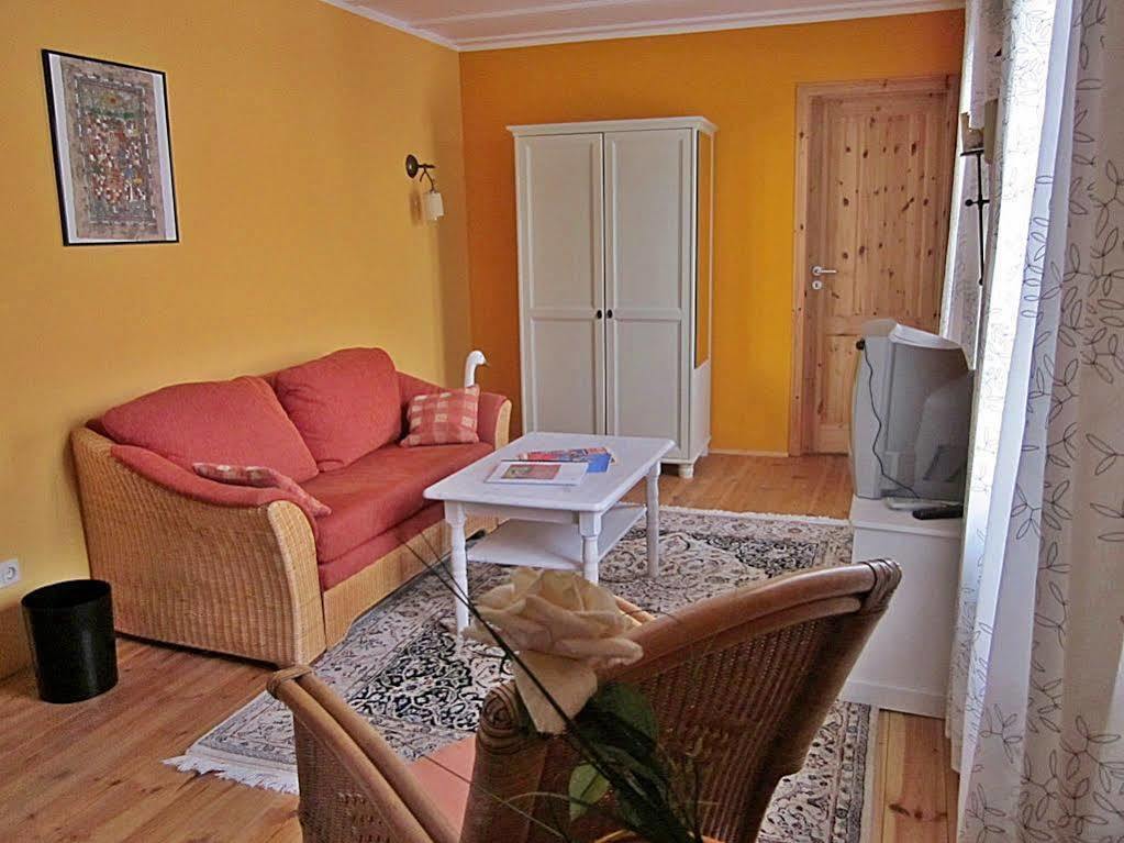 Hotelpension Pfarrhaus Alt Schwerin Zewnętrze zdjęcie